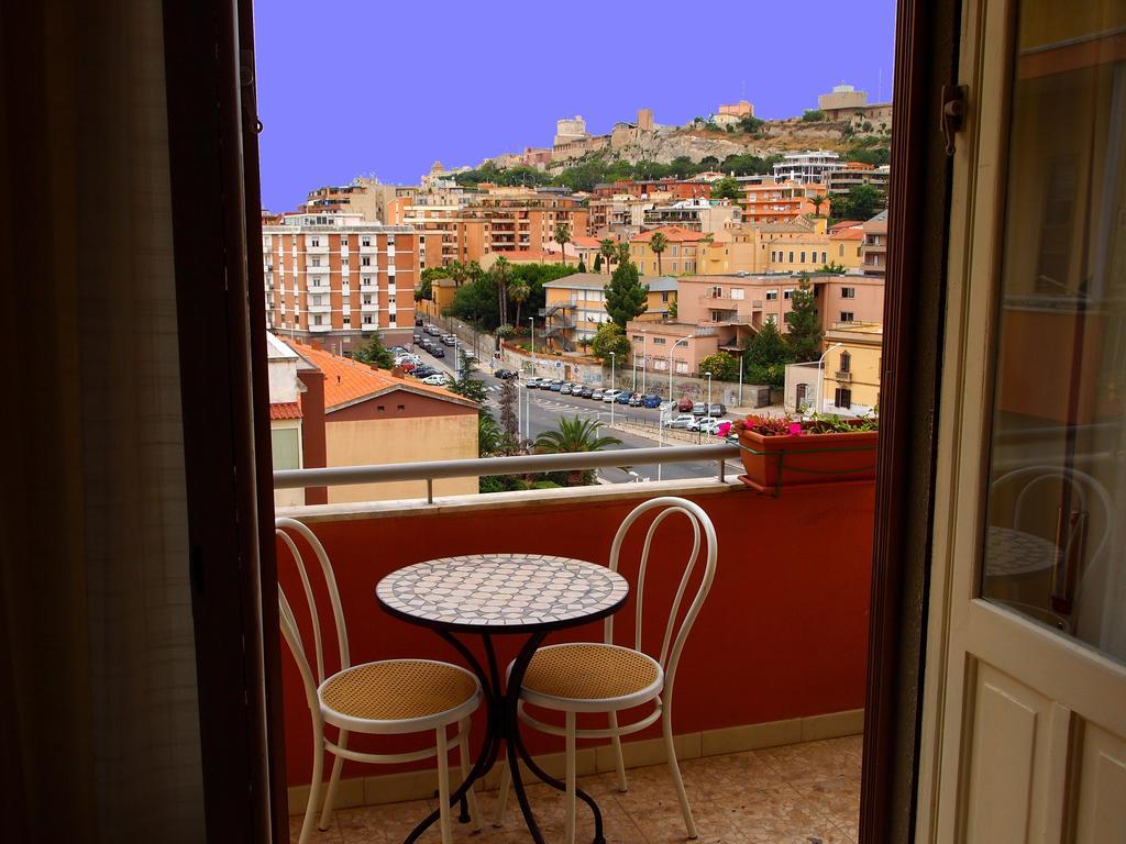 Superpanoramico Bed and Breakfast Cagliari Exteriör bild