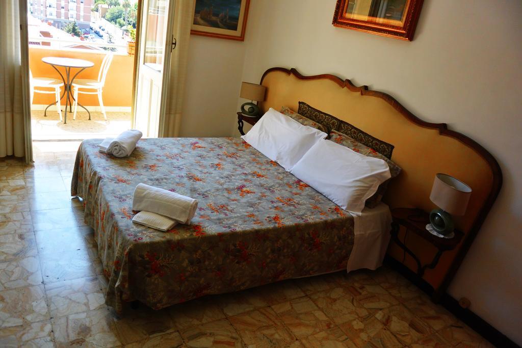 Superpanoramico Bed and Breakfast Cagliari Exteriör bild