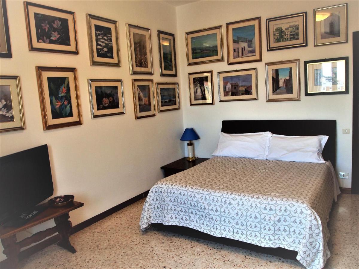Superpanoramico Bed and Breakfast Cagliari Exteriör bild